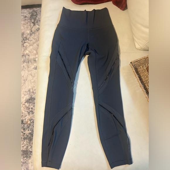 Lululemon Mesh Stripe Leggings - Picture 9 of 13